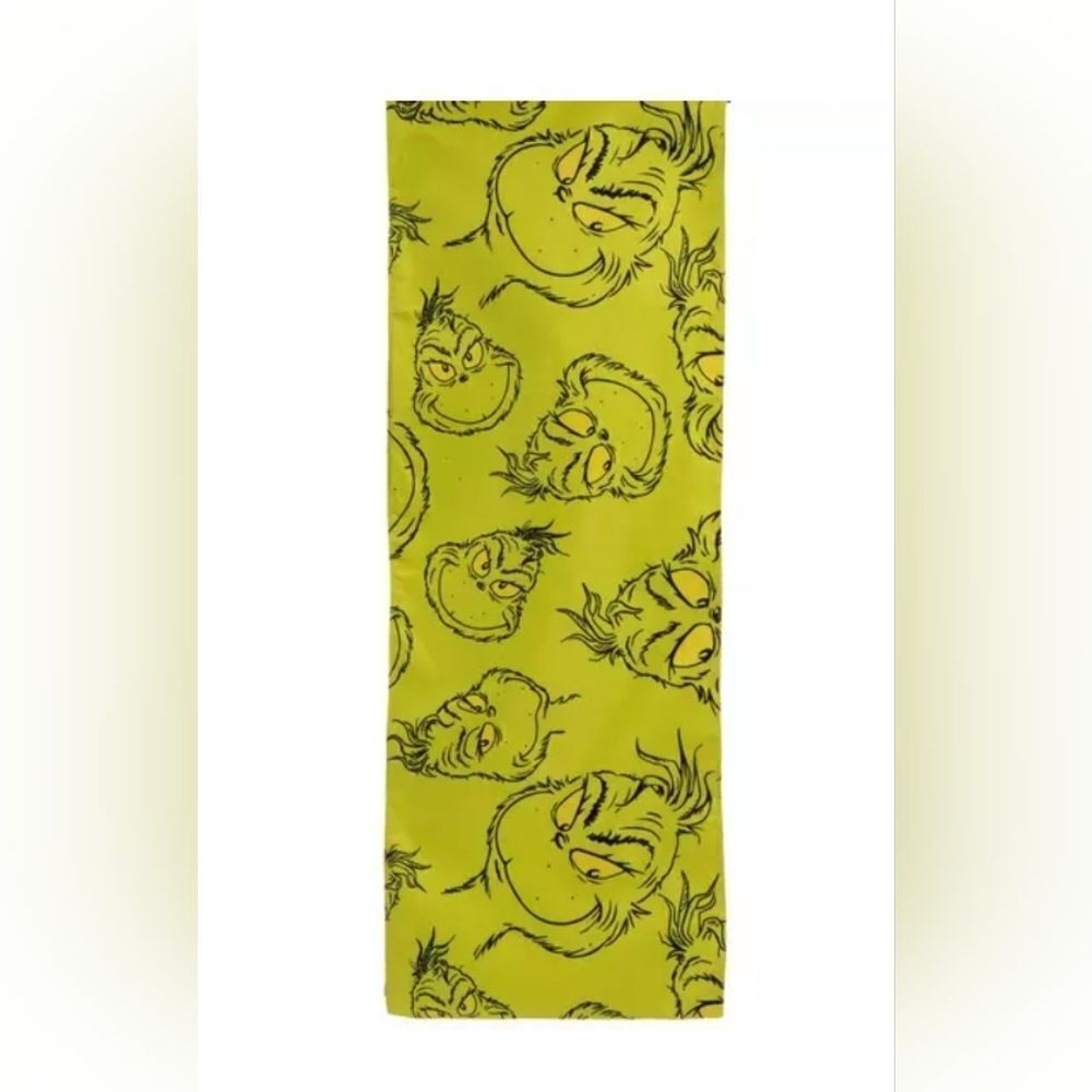 Nwt Dr. SEUSS The Grinch Stole Christmas Table Runner, Green